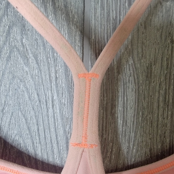 Pink lululemon tank - Picture 6 of 7